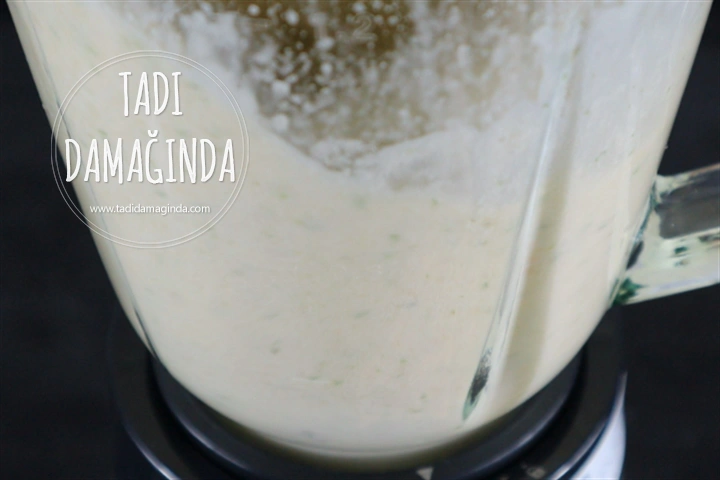 Şekersiz Kavunlu Vegan Milkshake