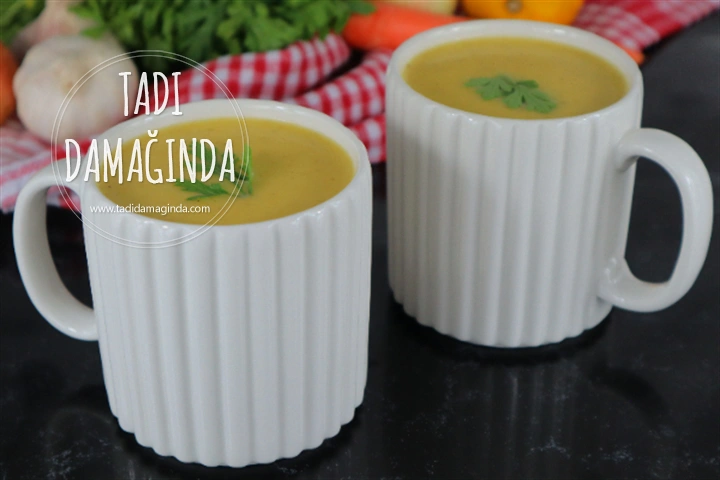 Bitkisel Sütlü Sebzeli Kabak Çorbası