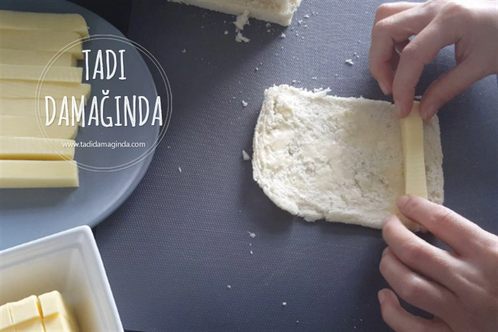 Tost Ekmeğinden Kaşarlı Yumurtalı Rulolar