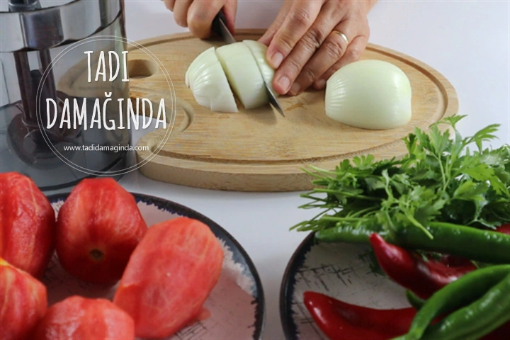 Acılı Ezme (Salçasız)