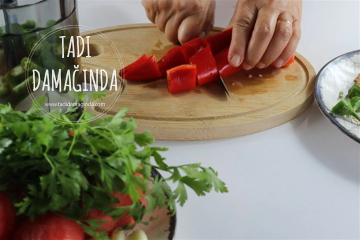 Acılı Ezme (Salçasız)