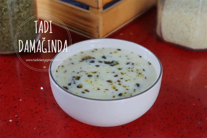 Terbiyesi Tencerede Pratik Yoğurt Çorbası
