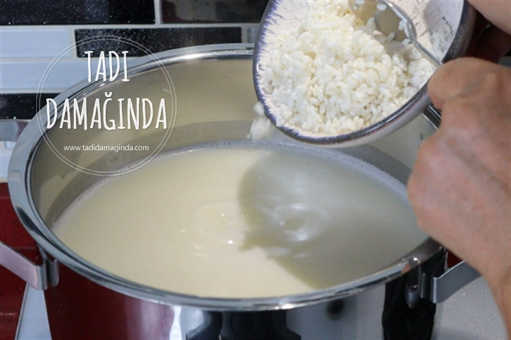 Terbiyesi Tencerede Pratik Yoğurt Çorbası