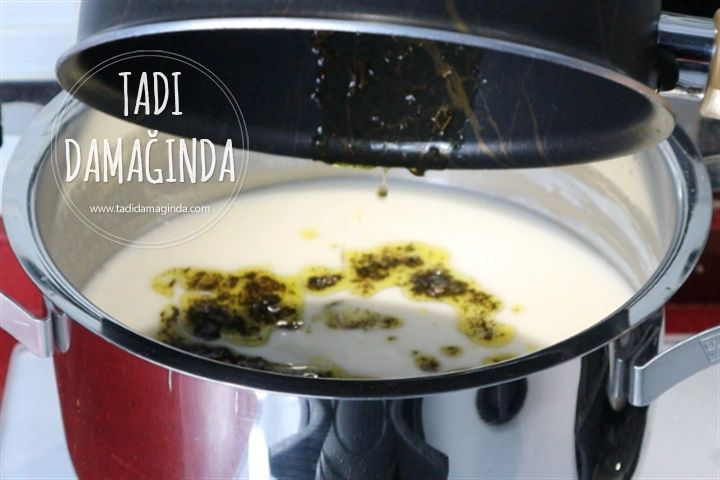 Terbiyesi Tencerede Pratik Yoğurt Çorbası