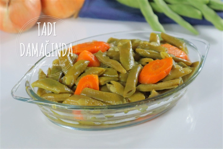 Havuçlu Zerdeçallı Taze Fasulye