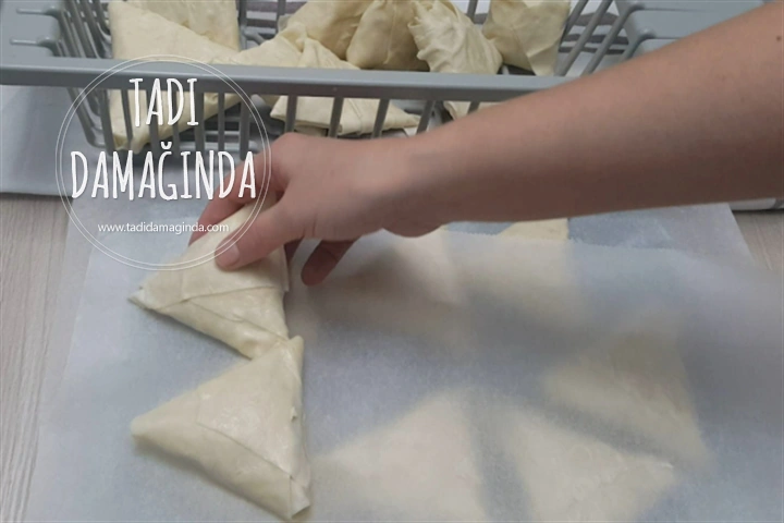 Buzlukta Saklanabilen Peynirli Muska Börek