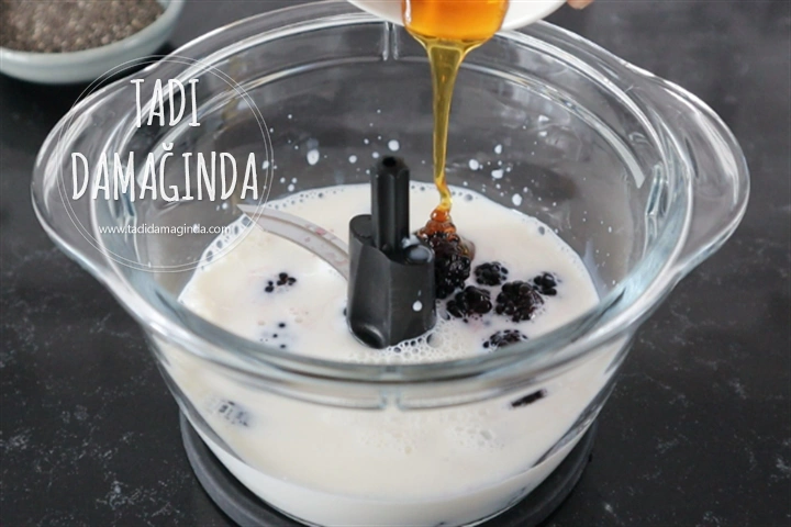 Böğürtlenli Chia Puding (Rafine Şekersiz)