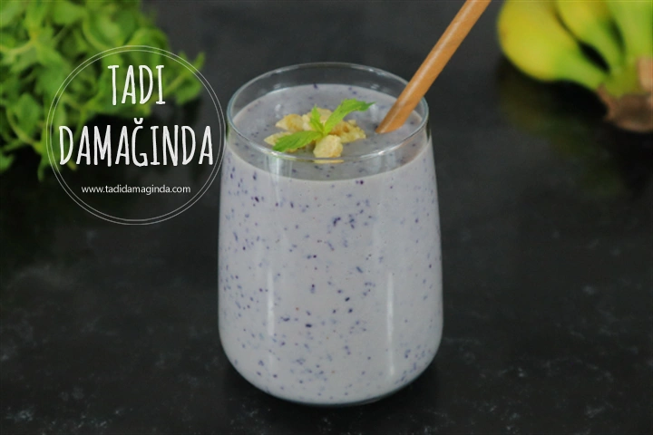 Yaban Mersinli Muzlu Smoothie