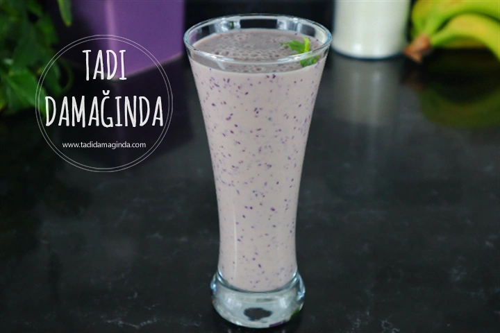 Yaban Mersinli Vegan Smoothie