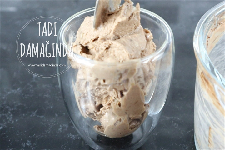 Kakaolu Fındıklı Muz Dondurması