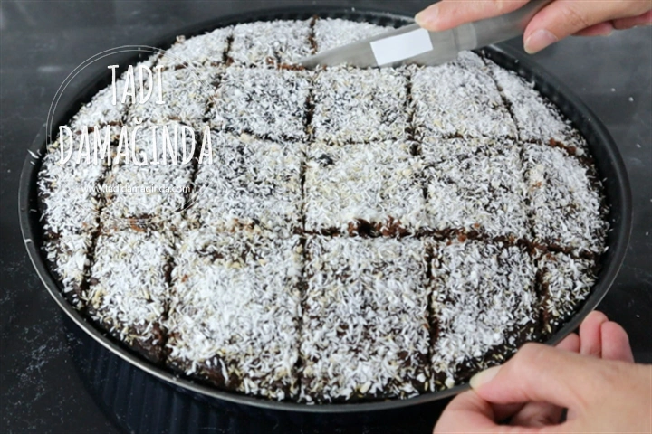 Glütensiz Kakaolu Kek