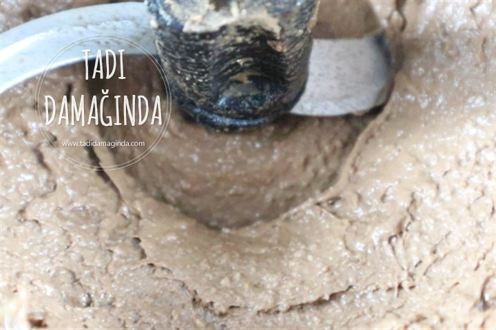 Kakaolu Fındıklı Avokado Puding (Şekersiz Glütensiz Vegan)