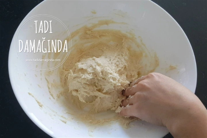 Kremalı Şerbetli Tatlı (Yumurtasız)