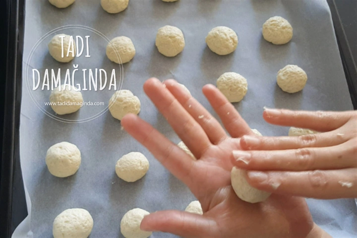 Kremalı Şerbetli Tatlı (Yumurtasız)