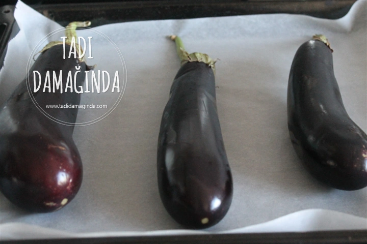 Fırında Patlıcan Nasıl Közlenir