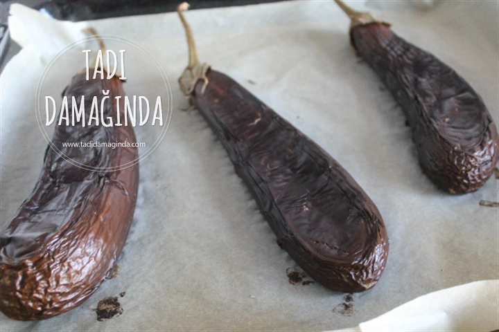 Fırında Patlıcan Nasıl Közlenir