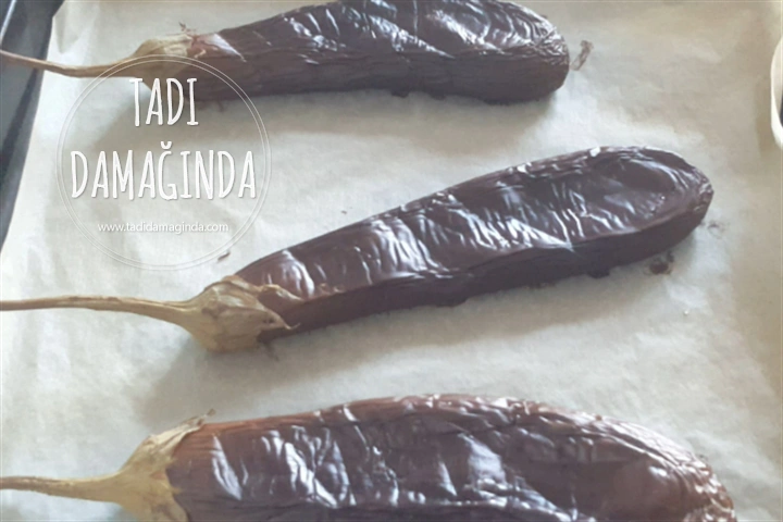 Fırında Patlıcan Nasıl Közlenir