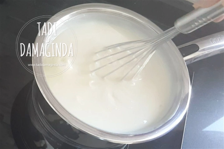 Büyük Borcamda Meyveli Yaz Pastası