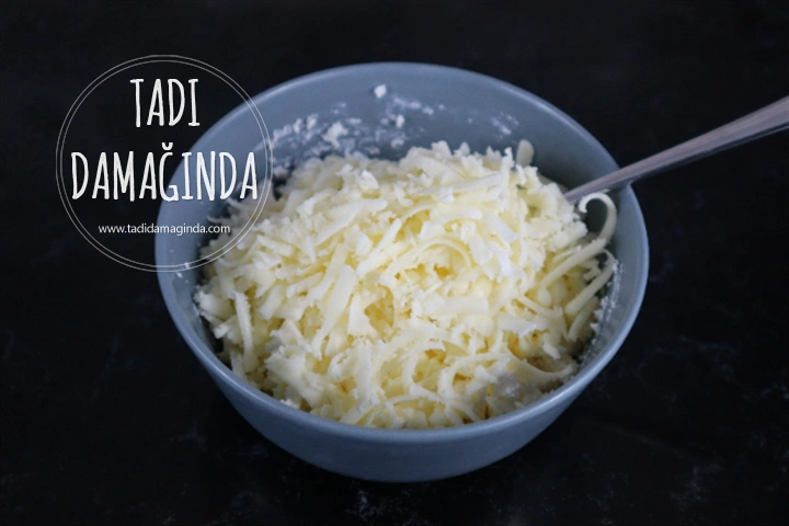 Çam Ağacı Şeklinde Peynirler