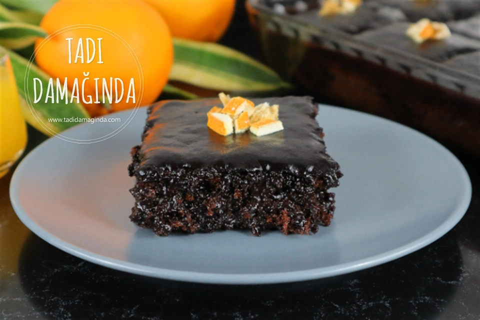 Sufle Tadında Portakallı Islak Kek