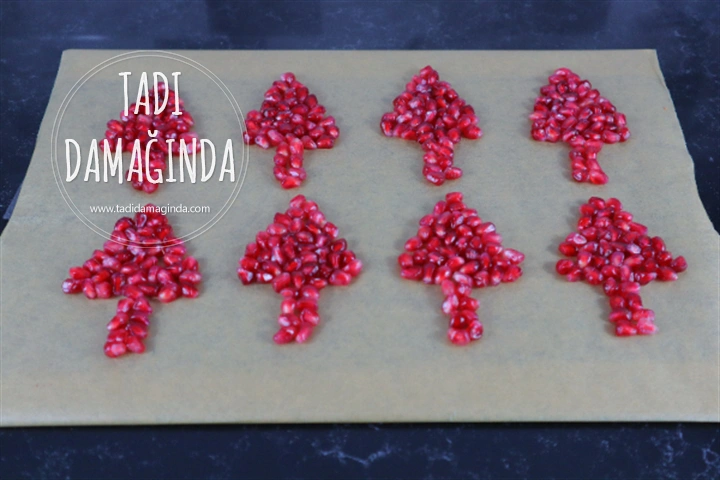 Narlı Çam Ağacı Çikolatası