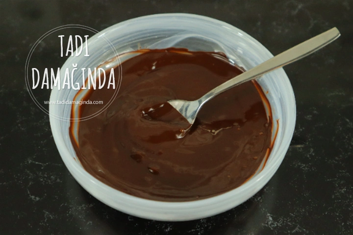 Narlı Çam Ağacı Çikolatası