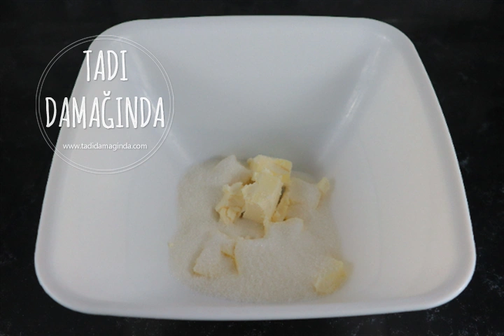 Ren Geyiği Şeklinde Gingerbread Cookie