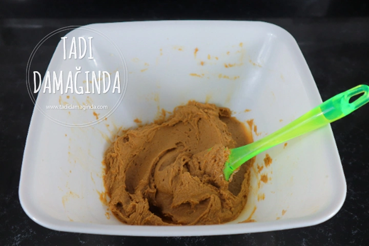 Ren Geyiği Şeklinde Gingerbread Cookie