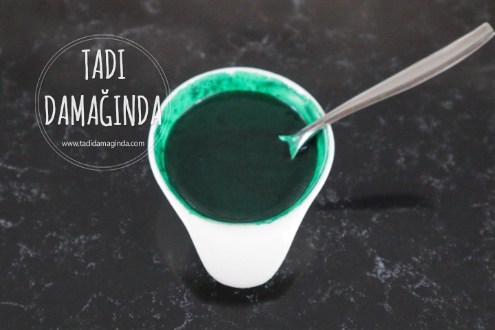 Çam Ağacı Kekleri