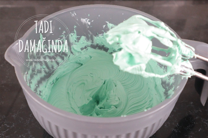 Çam Ağacı Kekleri