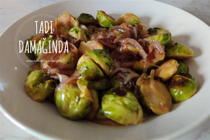 Soğanlı Nar Ekşili Brüksel Lahanası