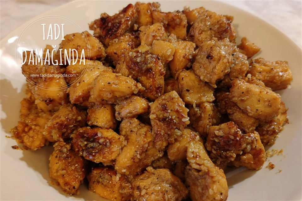 Soya Soslu Ballı Susamlı Tavuk (Çin Usulü)