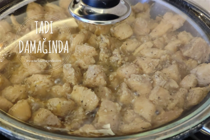 Soya Soslu Ballı Susamlı Tavuk (Çin Usulü)