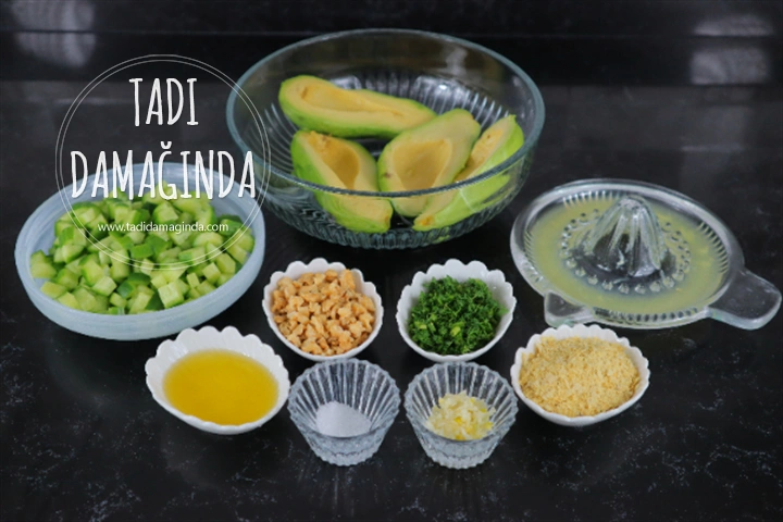 Salatalıklı Dereotlu Avokado