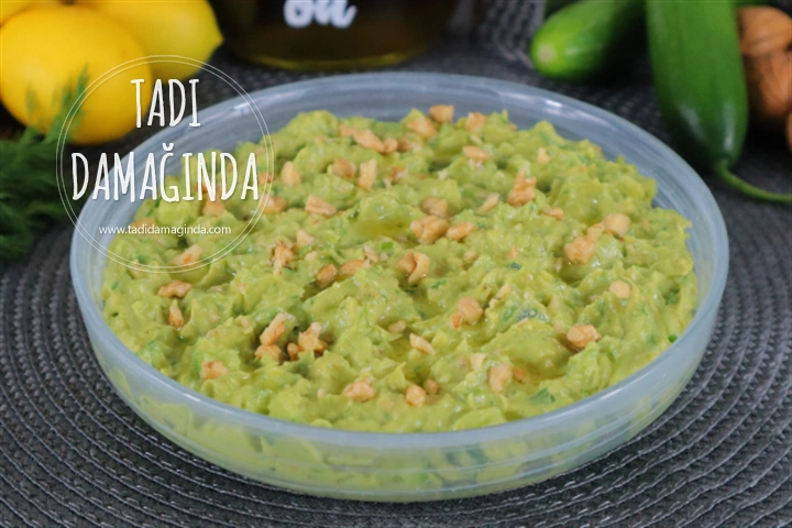 Salatalıklı Dereotlu Avokado