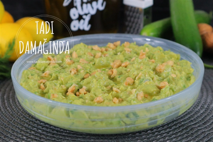 Salatalıklı Dereotlu Avokado