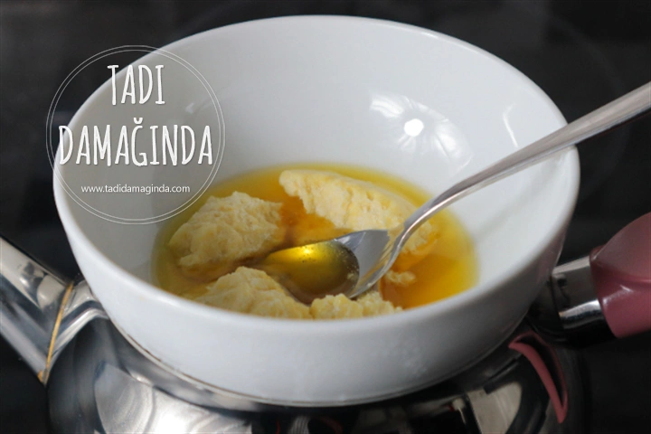 Ev Yapımı 3 Renkli Kalp Çikolata (Rafine Şekersiz ve Vegan)