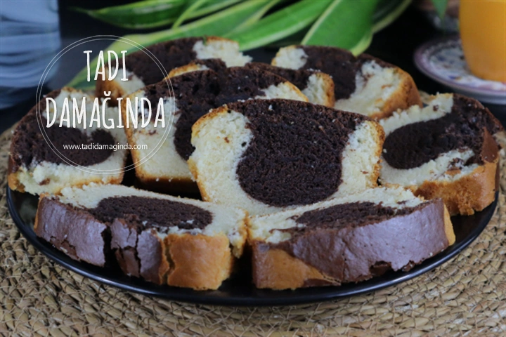 2 Renkli Yumurtasız Kek