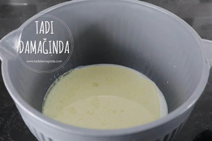 2 Renkli Yumurtasız Kek