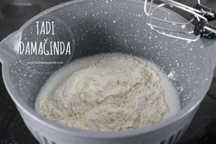 2 Renkli Yumurtasız Kek